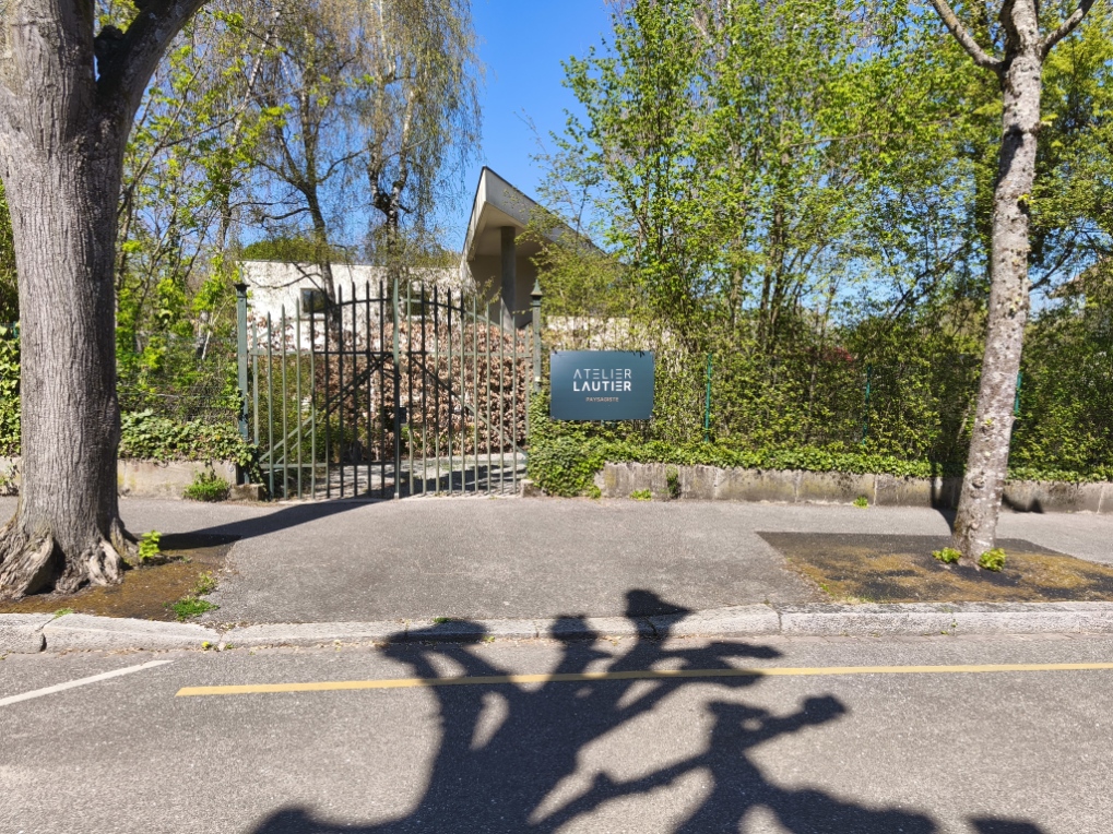 Panneau de chantier : zoom sur l’Akilux alvéolaire - Berleiser